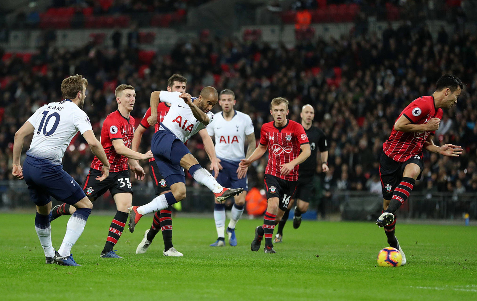 他在多个国 他在多个国